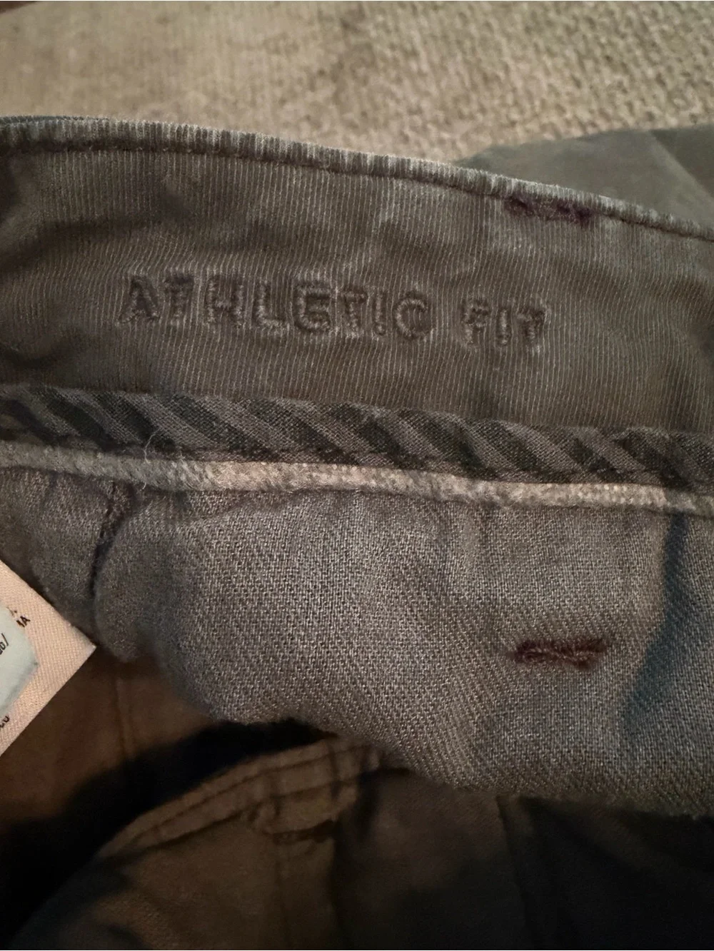 American Eagle Men’s Athletic Fit chinos 30x34.